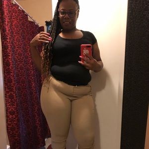 Meet your Posher, Cherie